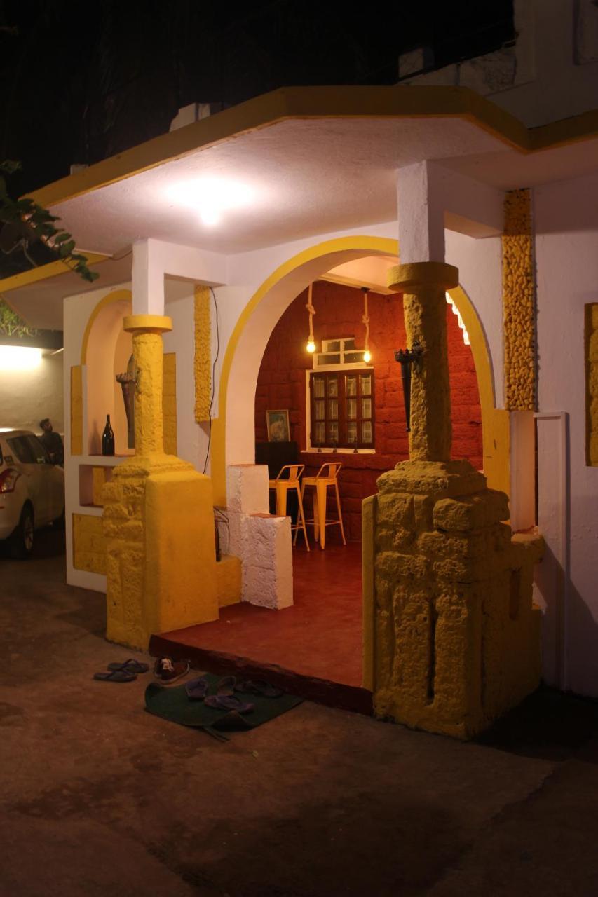 Aerostel - Backpacker'S Hostel In Goa Calangute Bagian luar foto