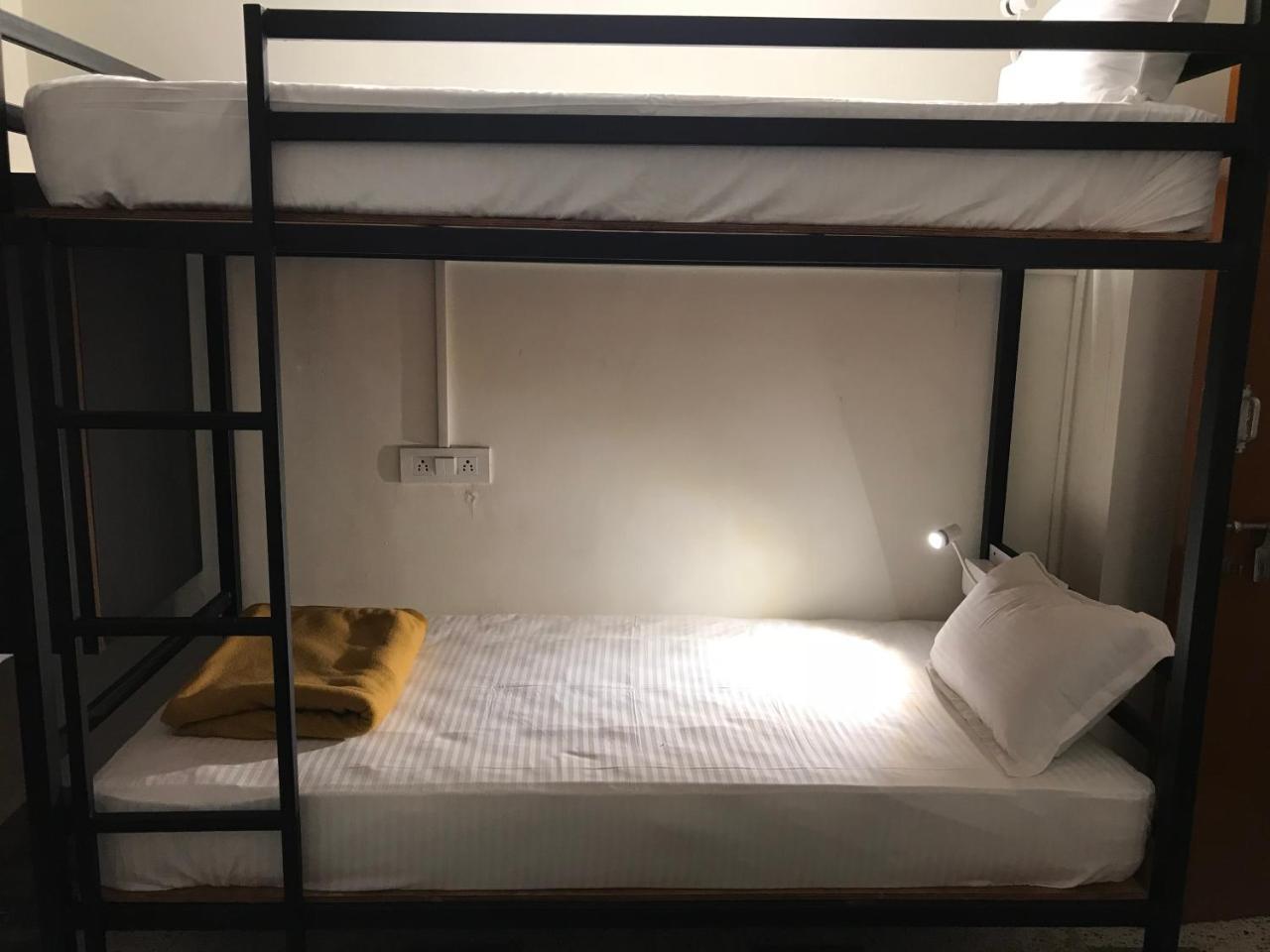 Aerostel - Backpacker'S Hostel In Goa Calangute Bagian luar foto