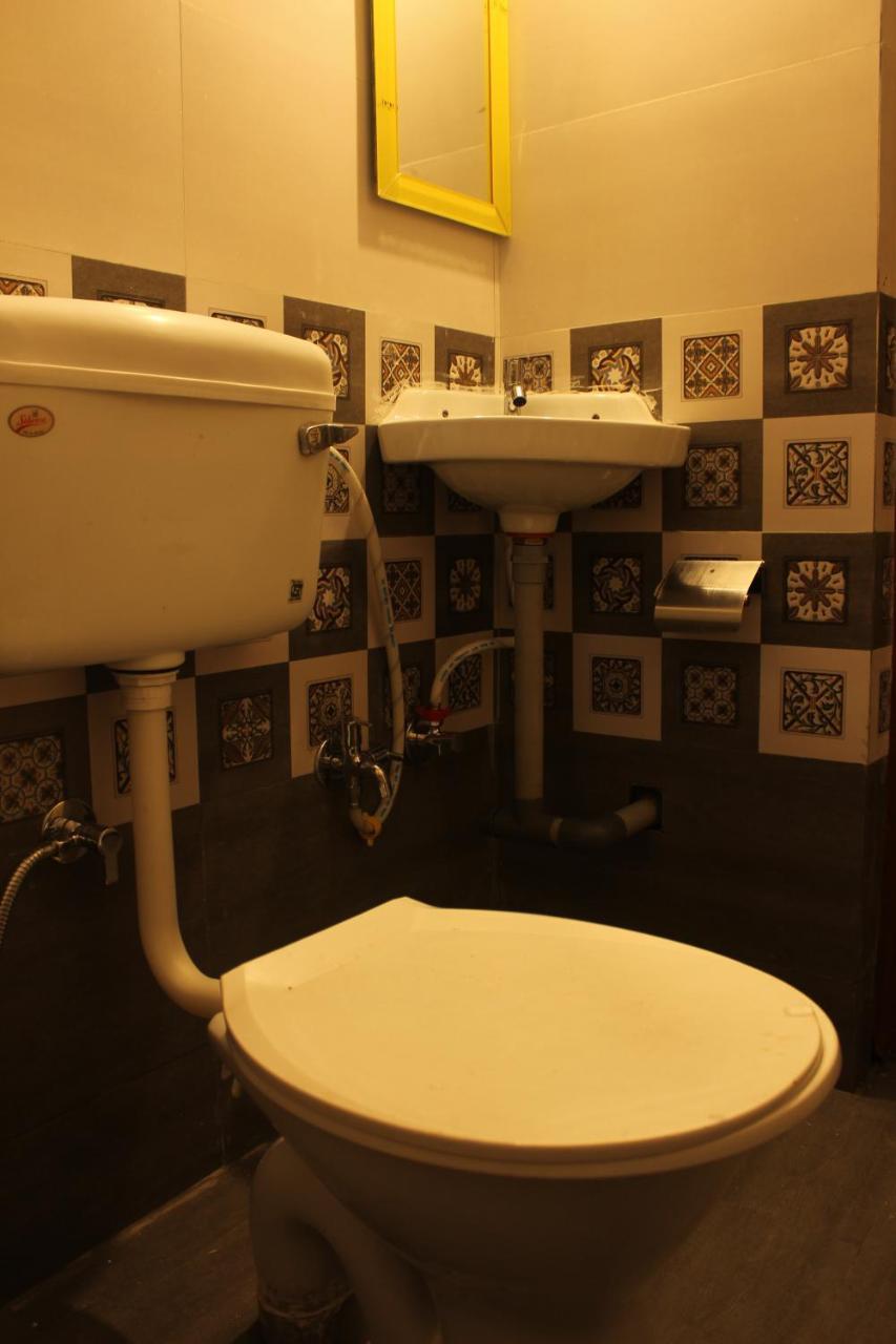 Aerostel - Backpacker'S Hostel In Goa Calangute Bagian luar foto