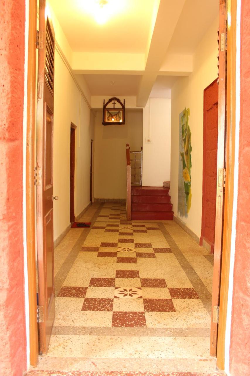 Aerostel - Backpacker'S Hostel In Goa Calangute Bagian luar foto