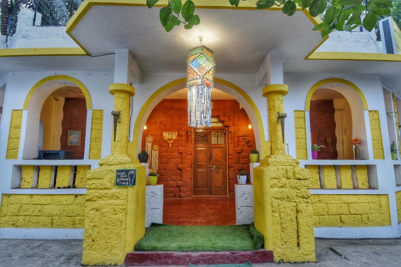 Aerostel - Backpacker'S Hostel In Goa Calangute Bagian luar foto